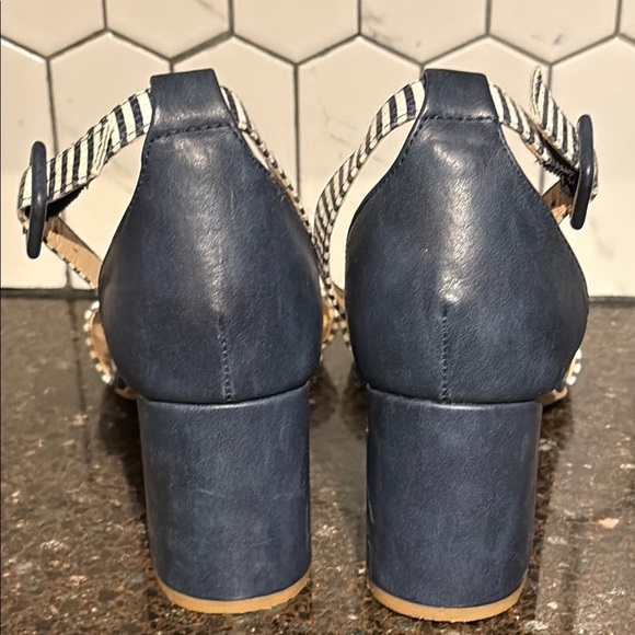 All In Navy and Indigo Striped Ankle Strap Heels CL by Laundry size 9M - Picture 6 of 10